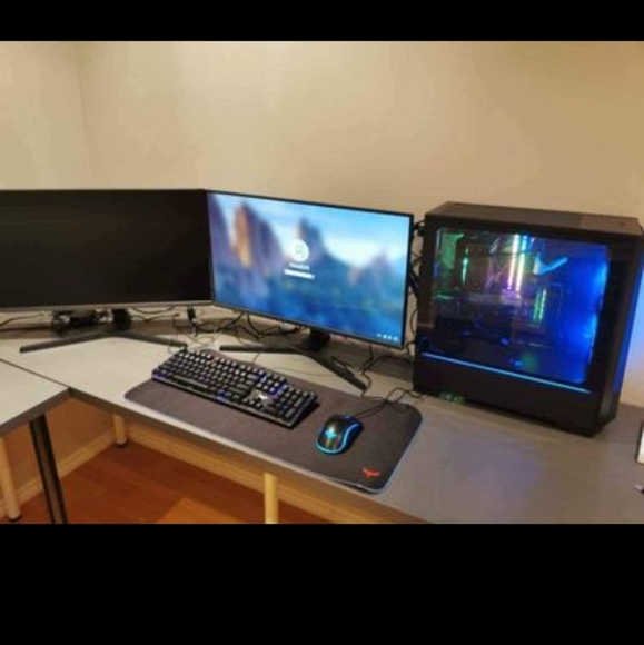 computer ,2 screens and equipment, keyboard mouse towers.. - Picture 1 of 10